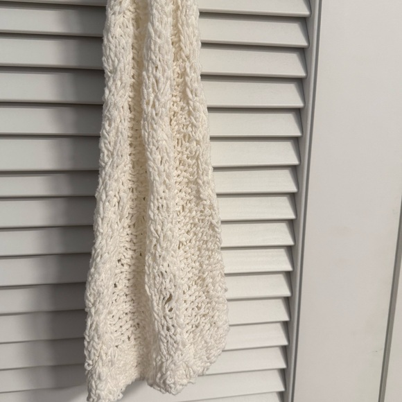 Free People Cropped Cardigan. XL. White. Beautiful Sweater - Excellent Condition - Picture 3 of 4